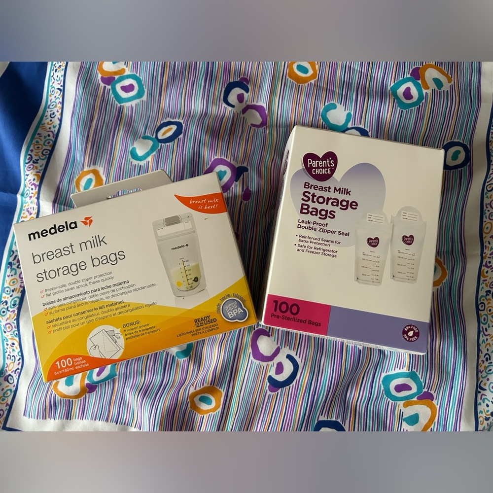 Medela & Parent's Choice Breast Milk Storage Bags - Yellow/White/Purple Accents